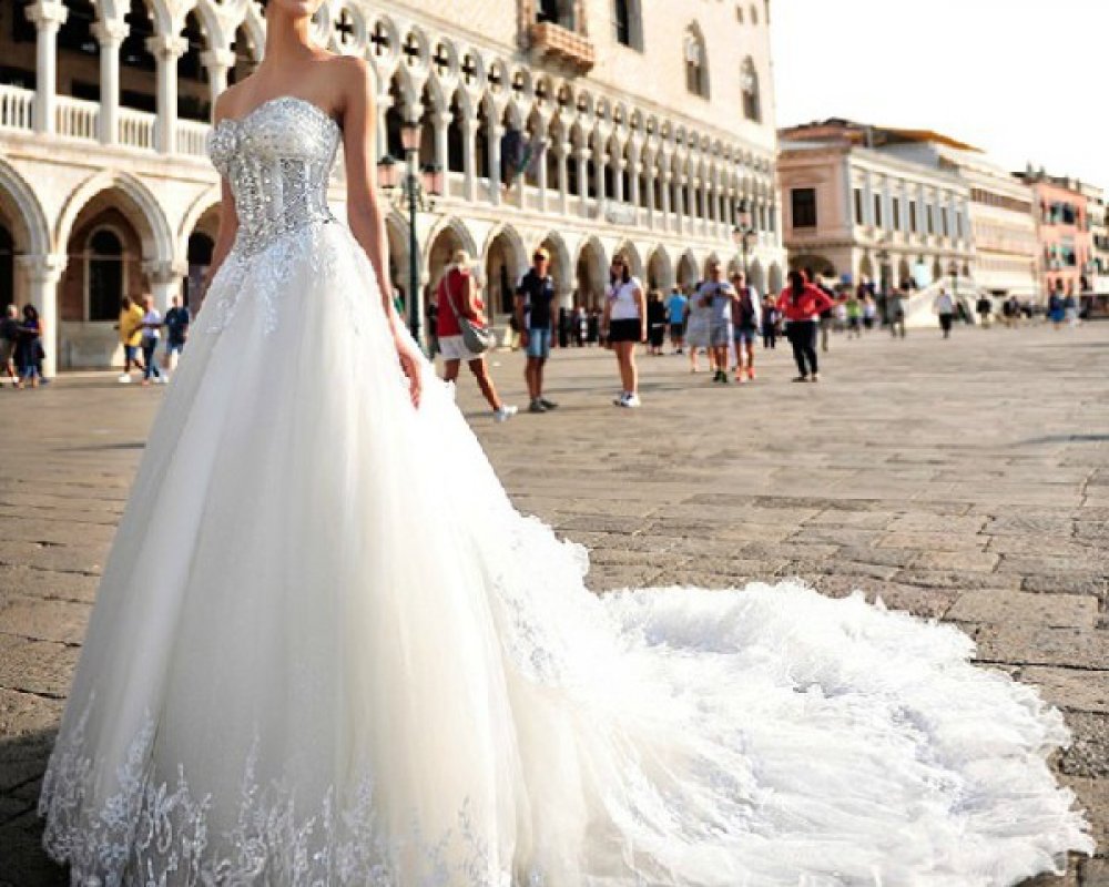 Свадебные платья москвы фото. Красивые Свадебные платья. Самые красивые Свадебные платья. Самые шикарные Свадебные платья. Итальянские Свадебные платья.